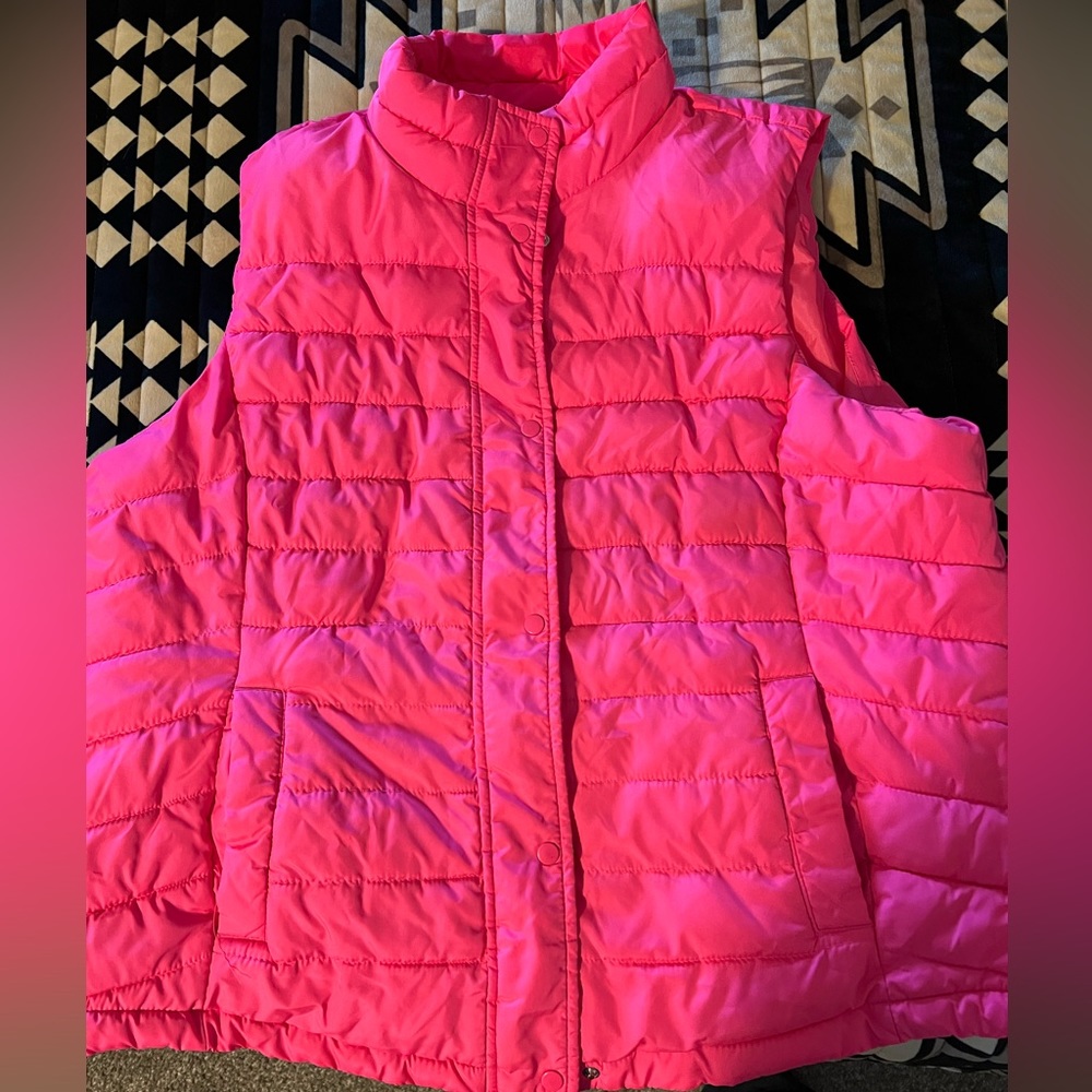 Women's Quilted Puffer Vest - Hot Pink